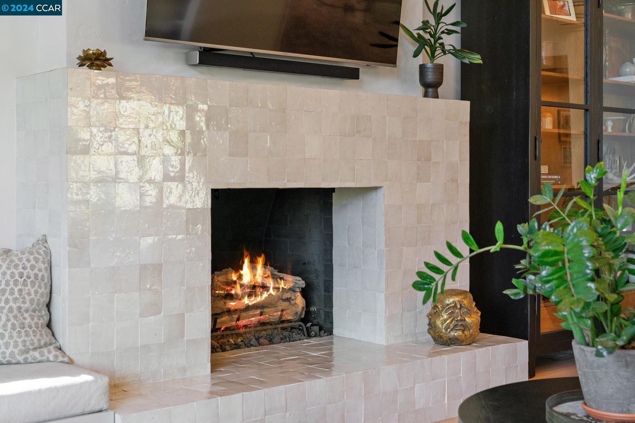 4034 HAPPY VALLEY ROAD