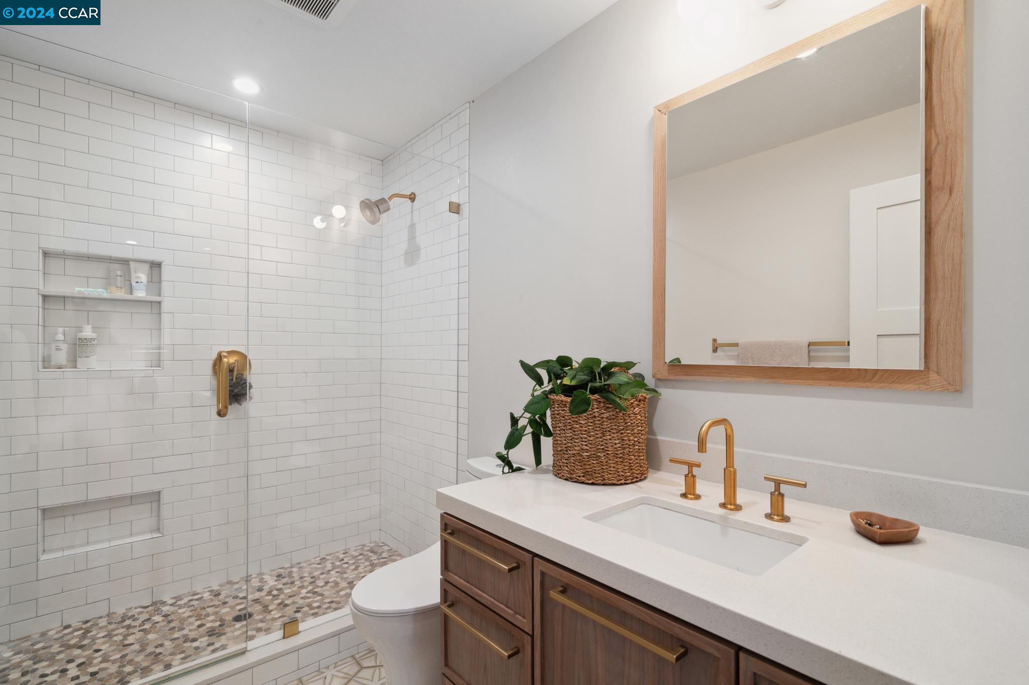 4034 HAPPY VALLEY ROAD