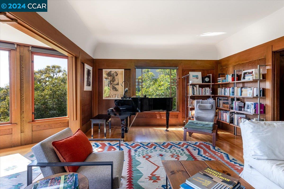 35 Hillcrest Road