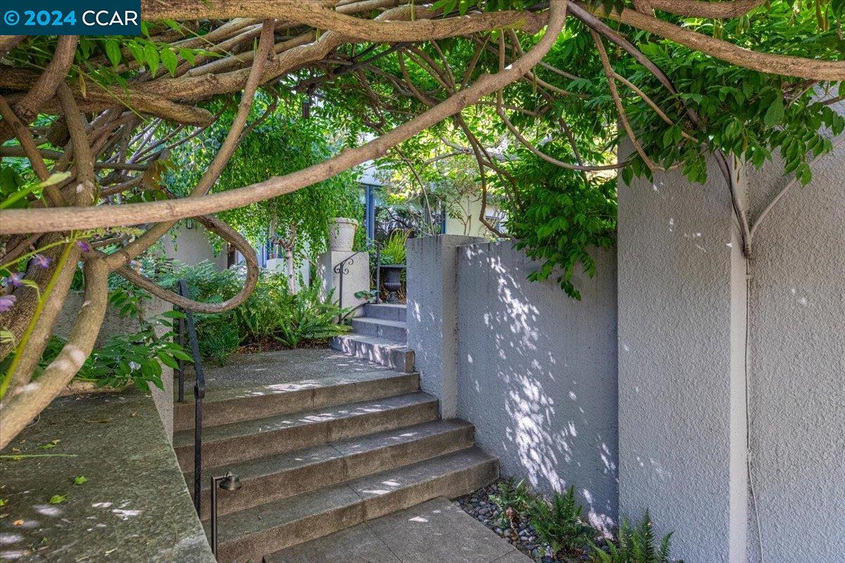 35 Hillcrest Road