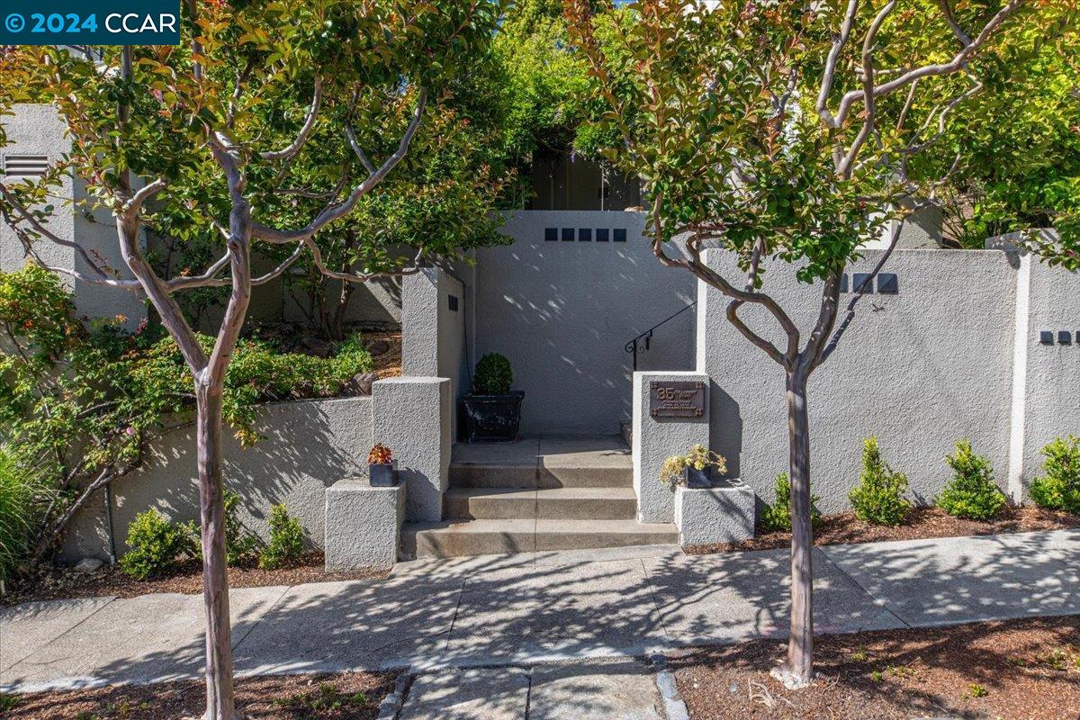 35 Hillcrest Road