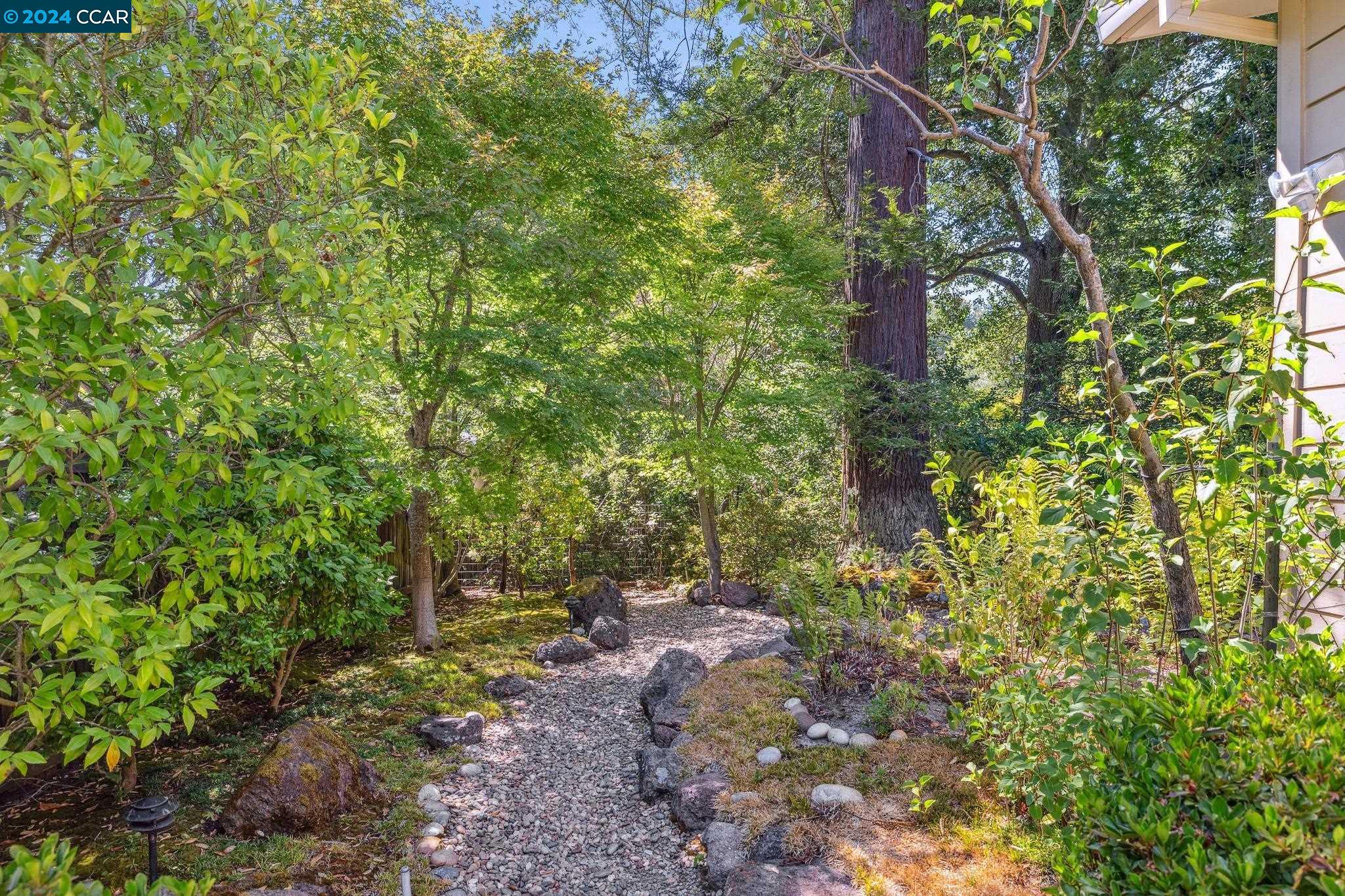 237 Glorietta Blvd.