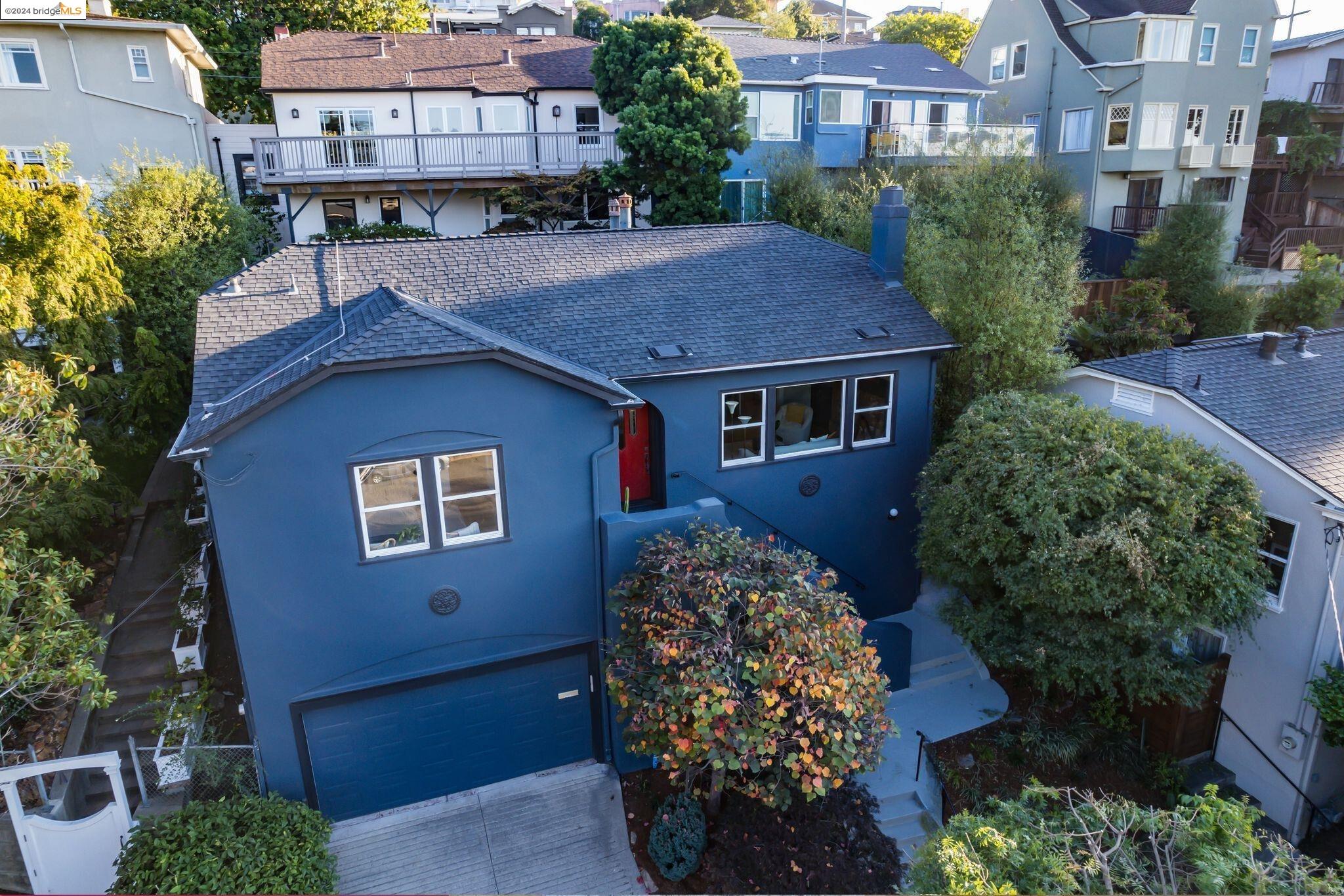 809 Walavista Ave