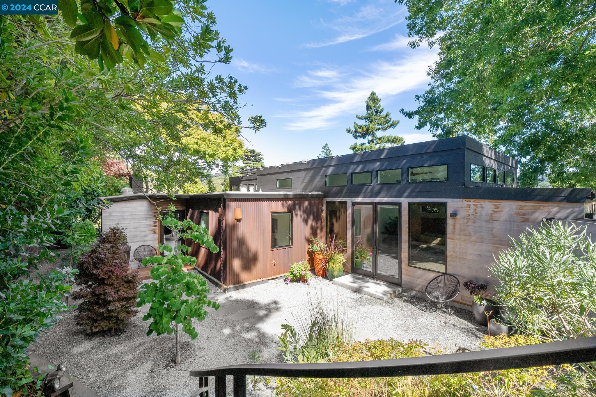 6915 Ridgewood Drive