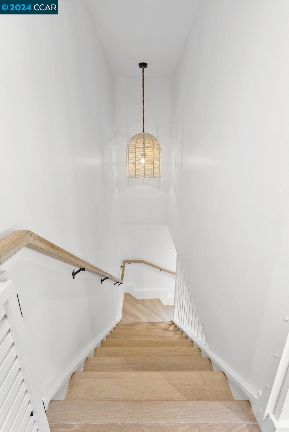 1055 Via Roble