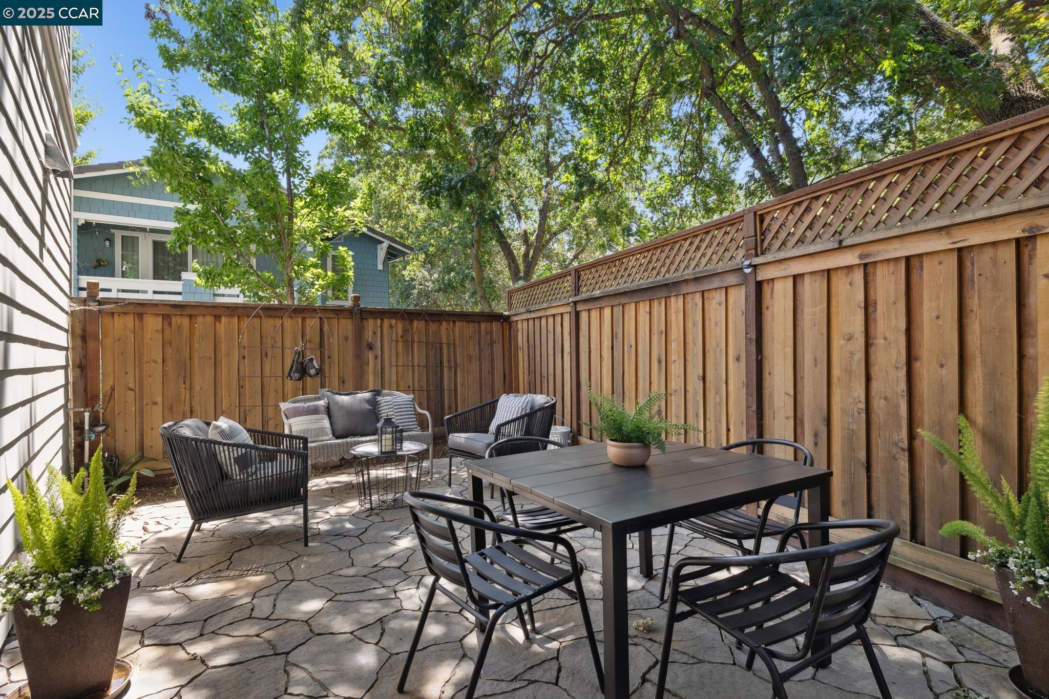 605 Chives Way