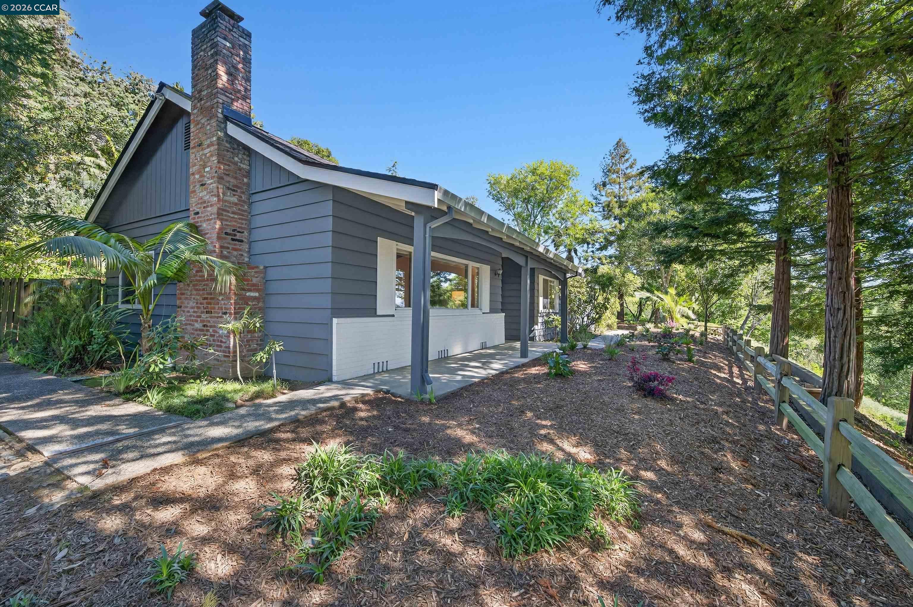 15 Crown Ct