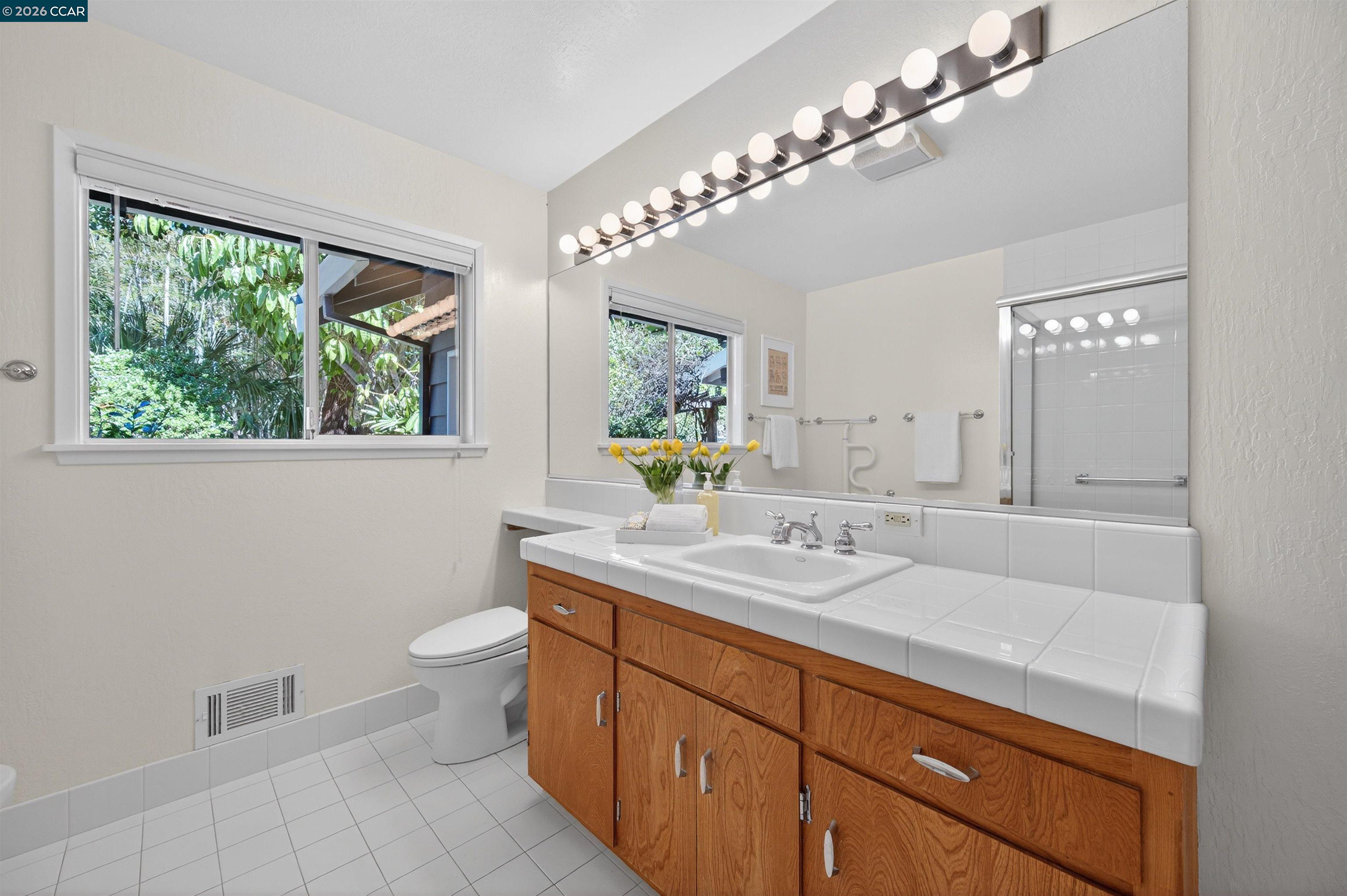 15 Crown Ct