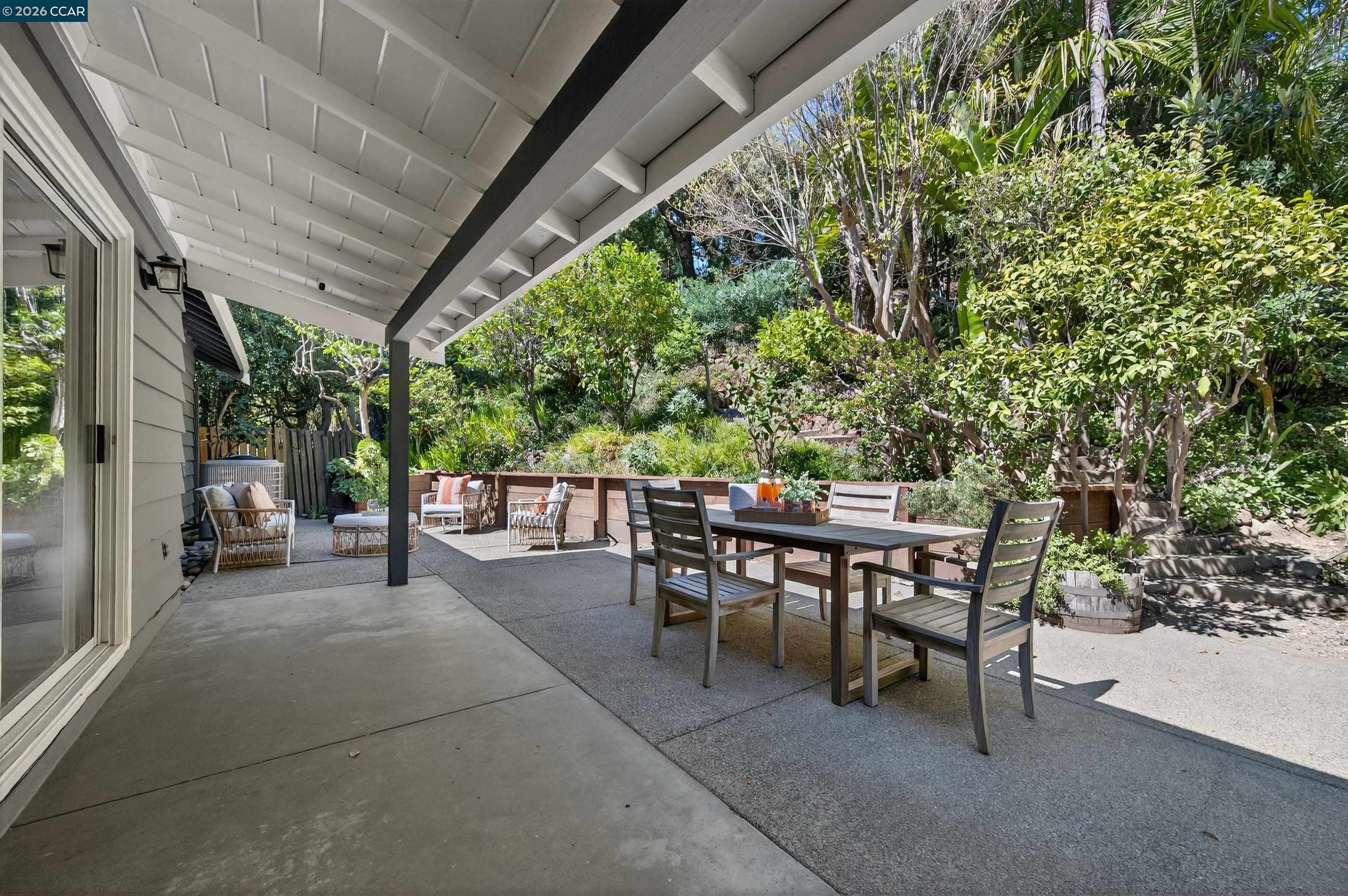 15 Crown Ct