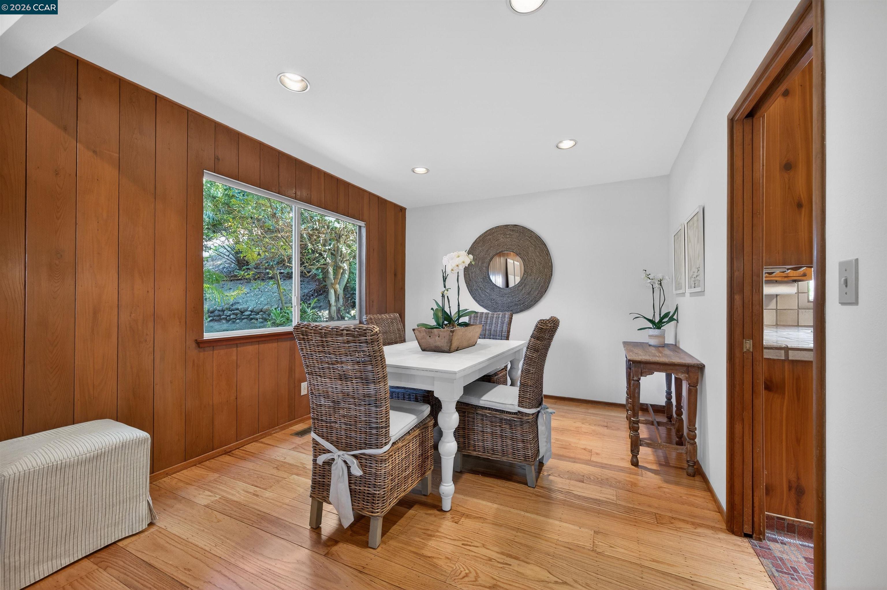 15 Crown Ct