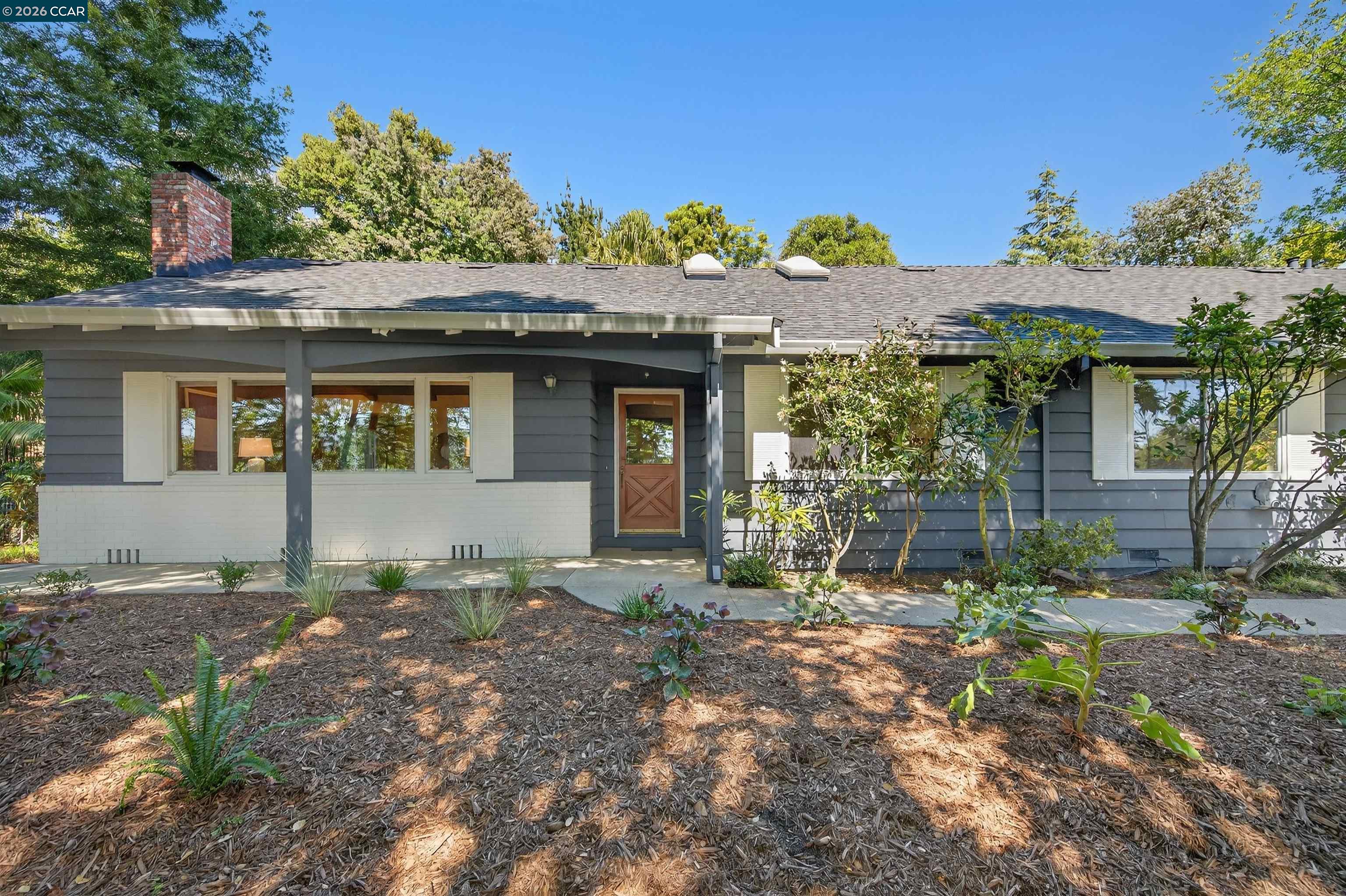 15 Crown Ct