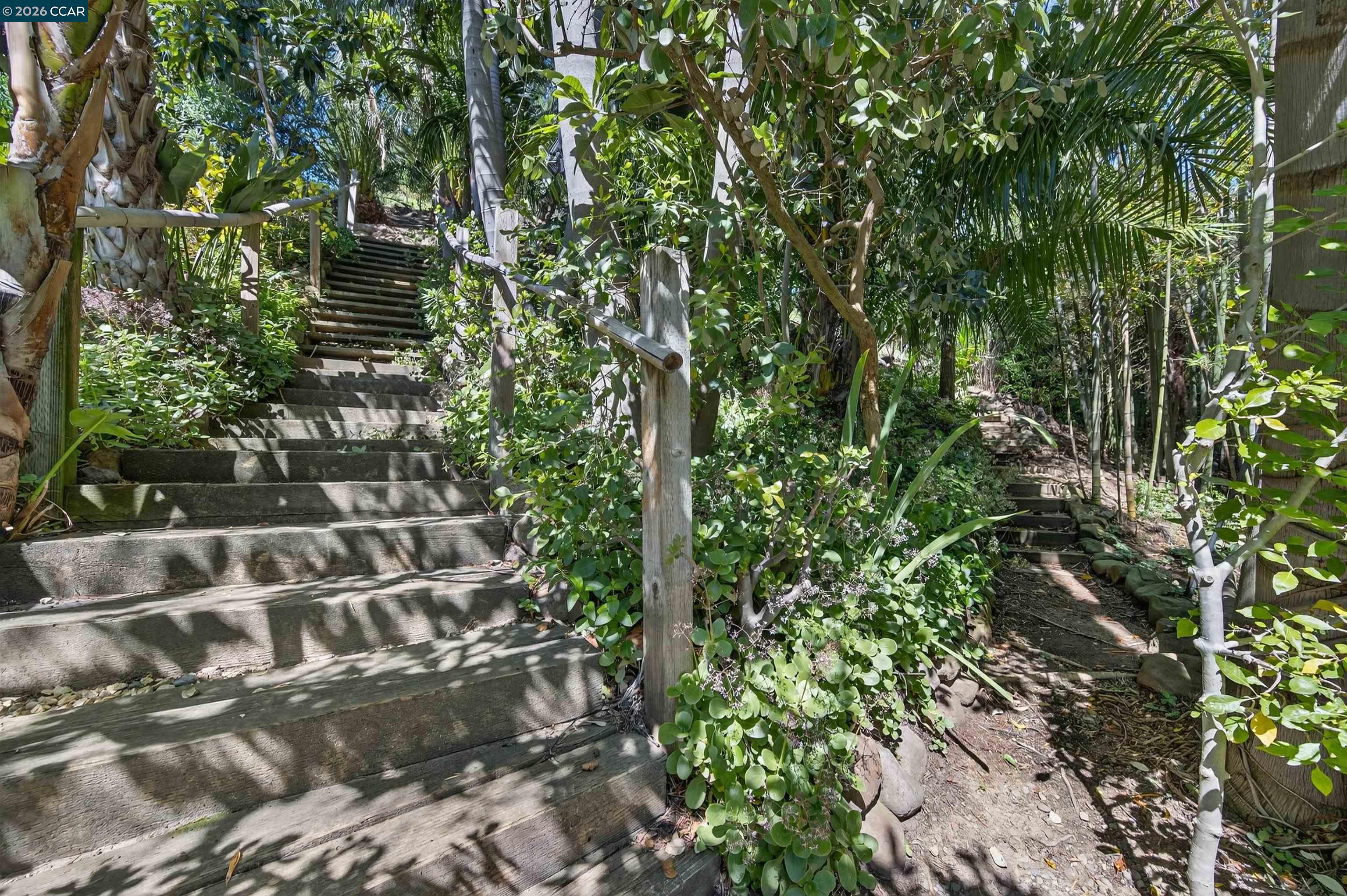 15 Crown Ct