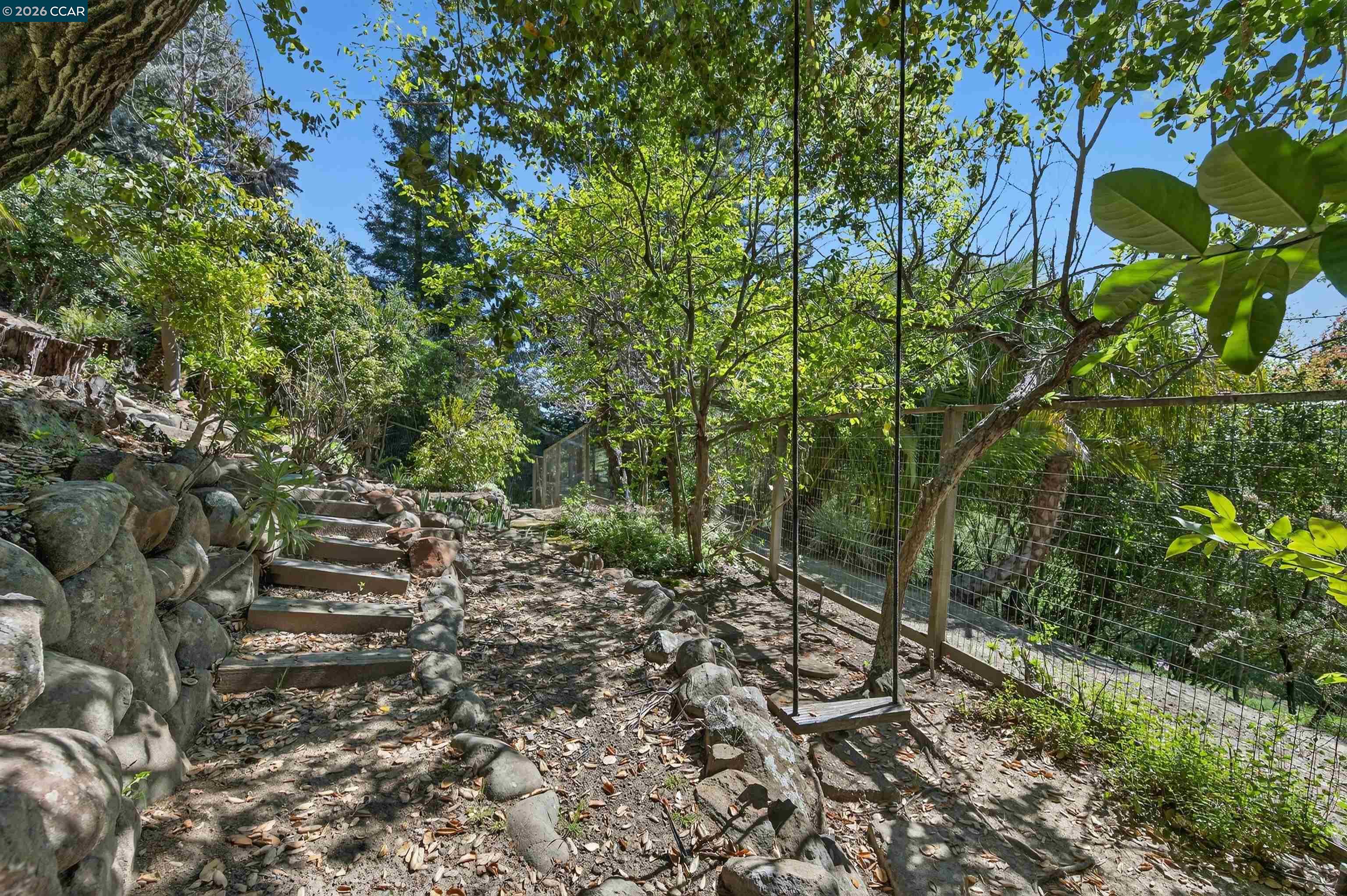 15 Crown Ct