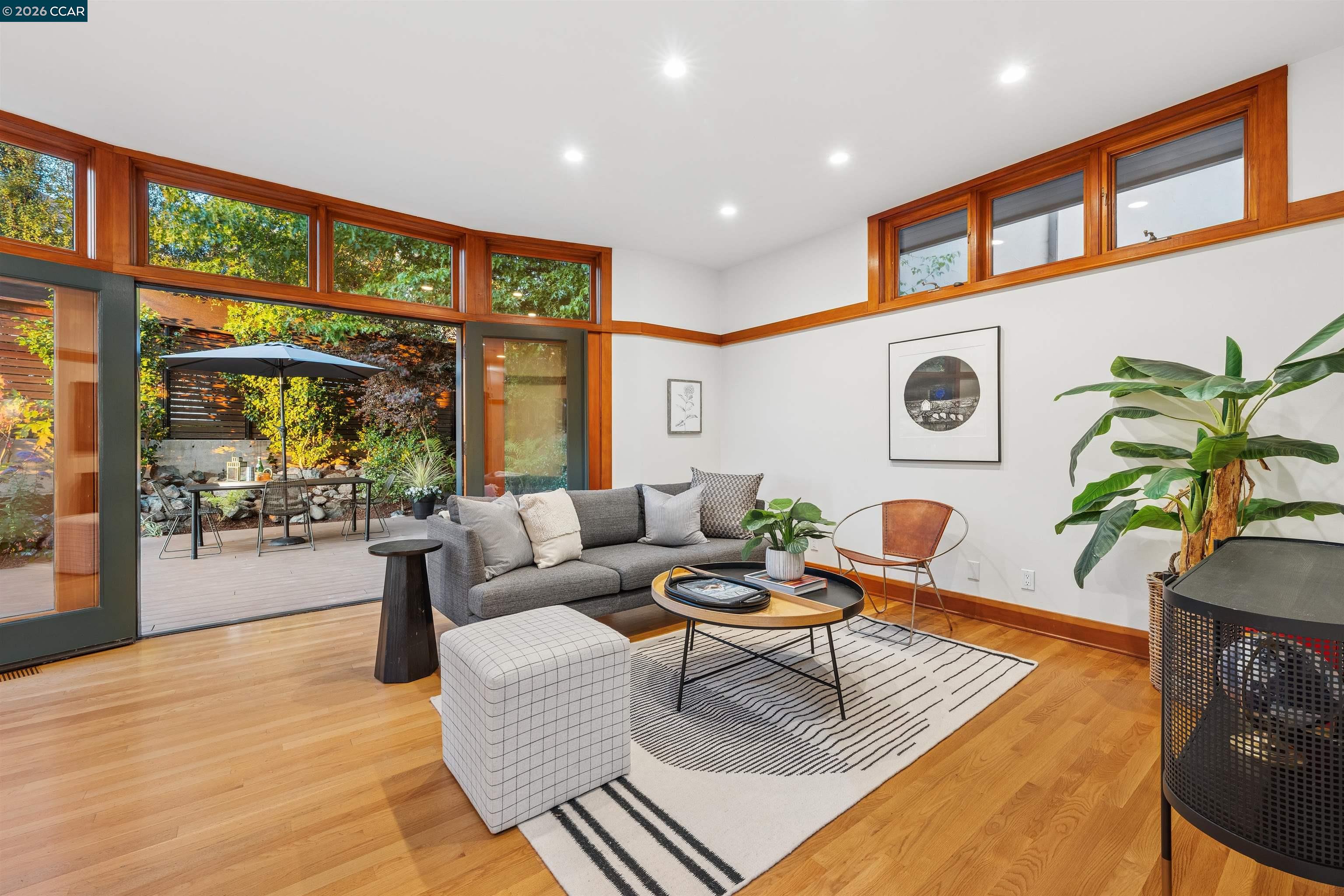 4908 Cochrane Ave