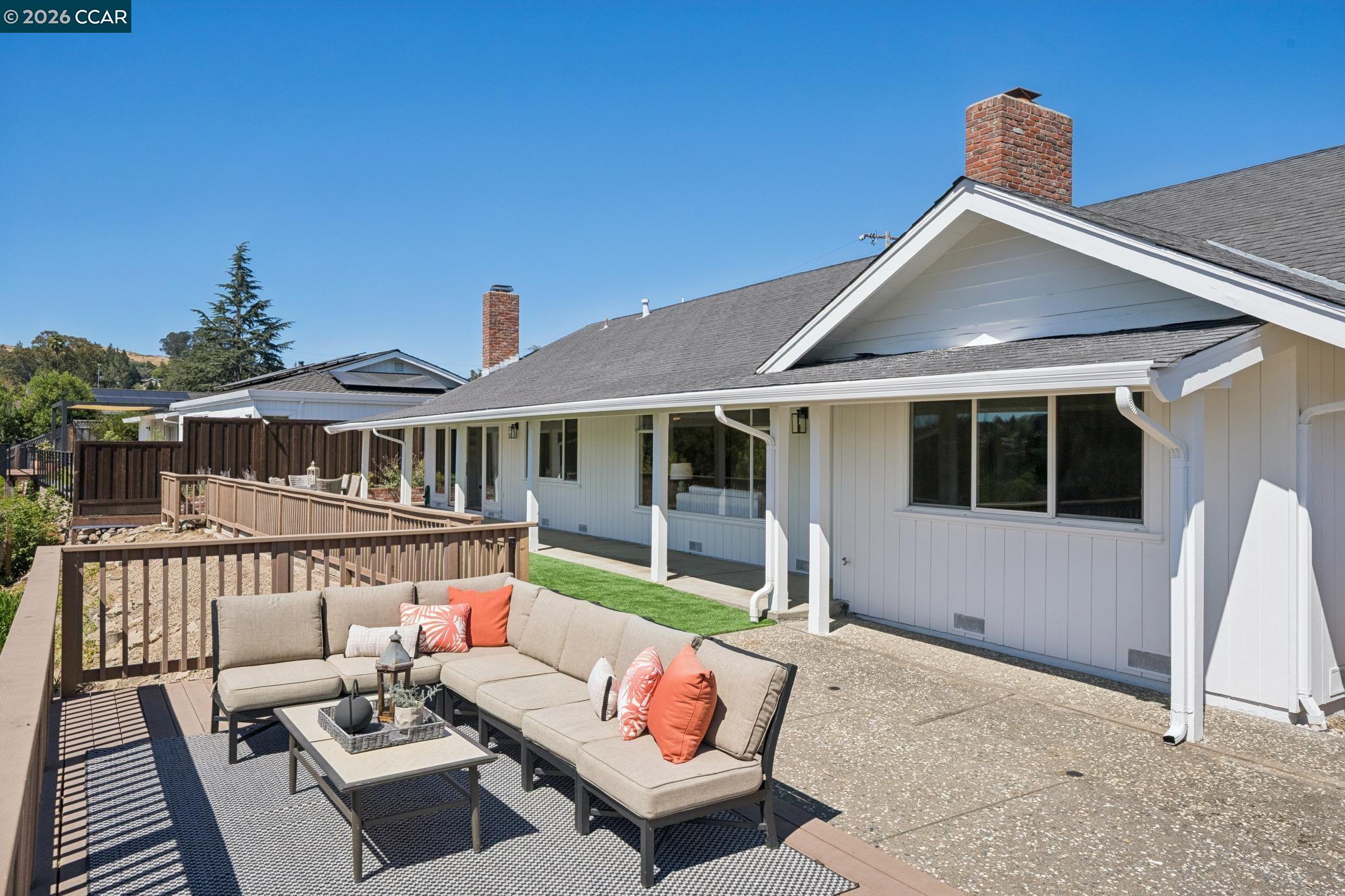 92 Sullivan Dr