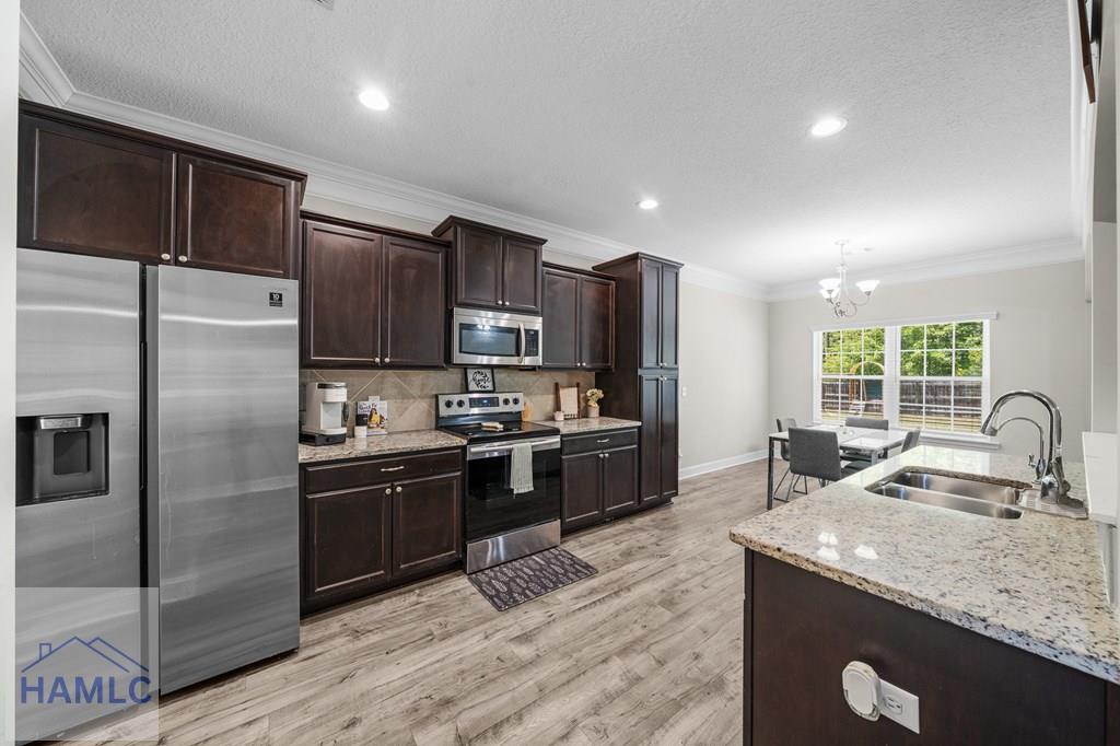 212 Fairview Drive NE