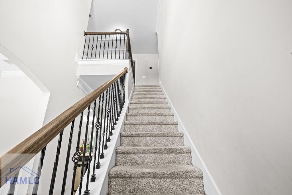 212 Fairview Drive NE