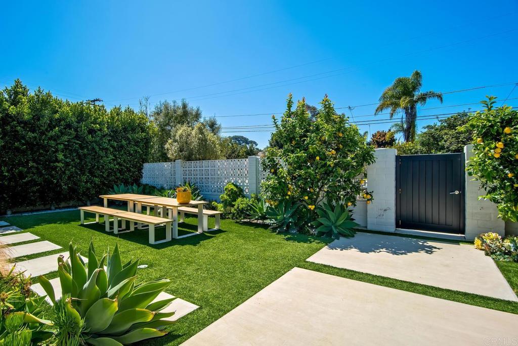 458 E Glaucus Street