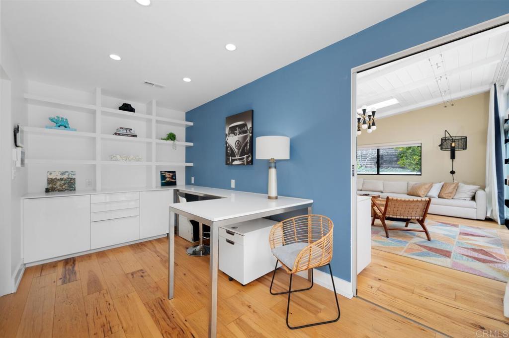 458 E Glaucus Street