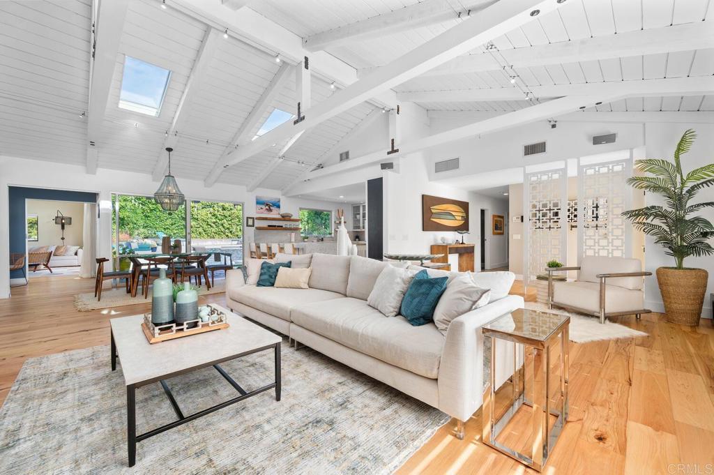 458 E Glaucus Street