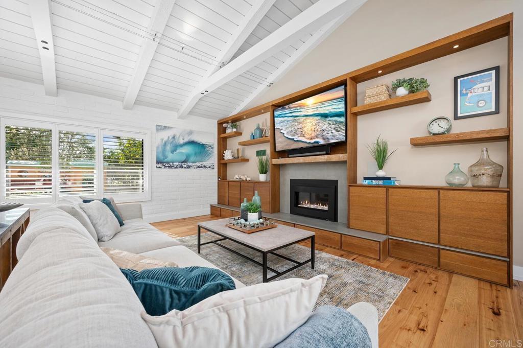 458 E Glaucus Street