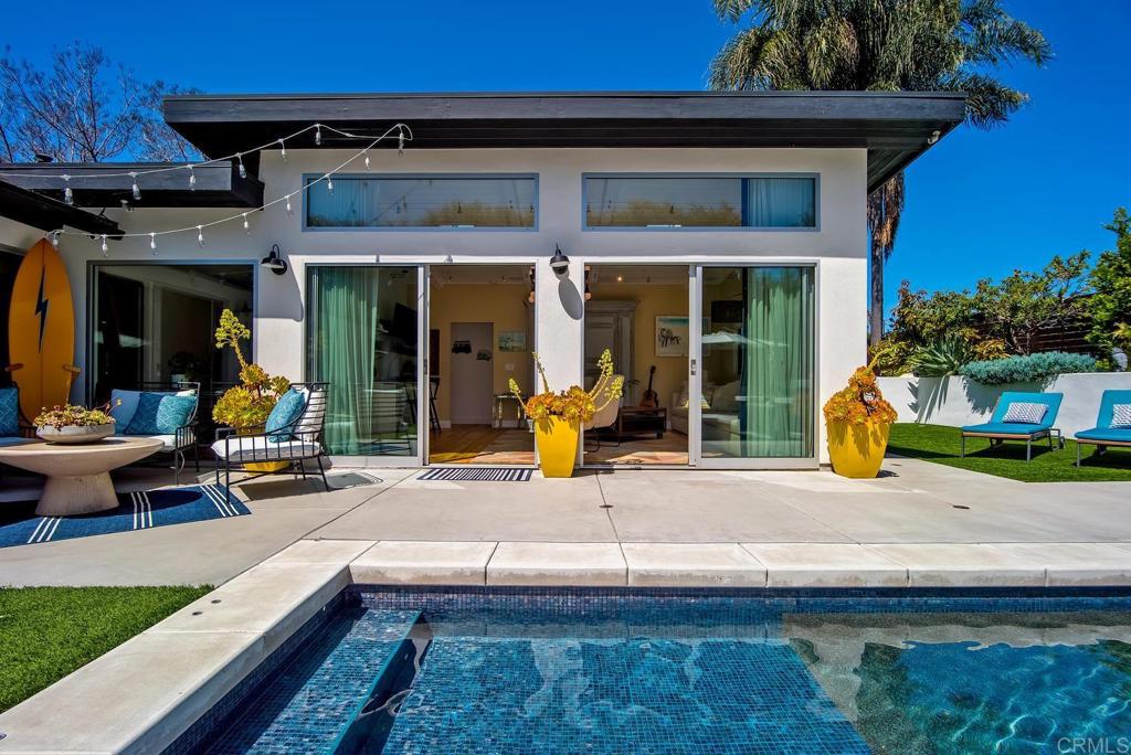 458 E Glaucus Street