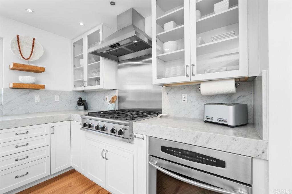 458 E Glaucus Street