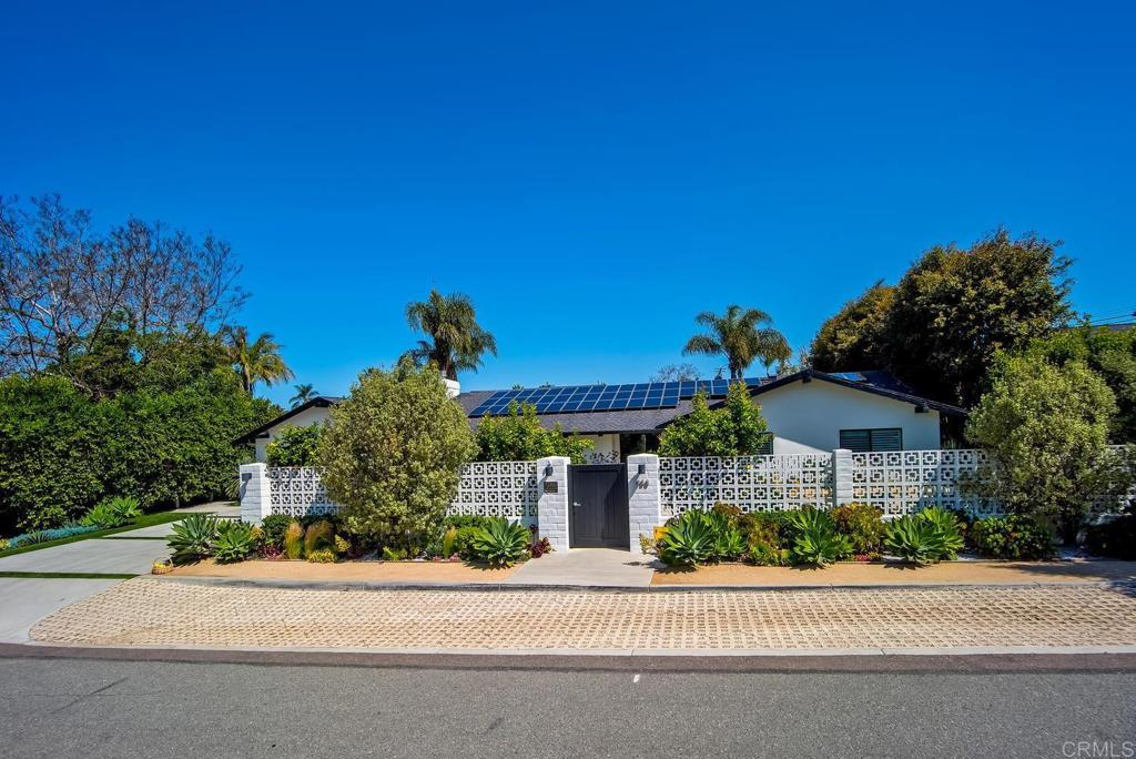 458 E Glaucus Street