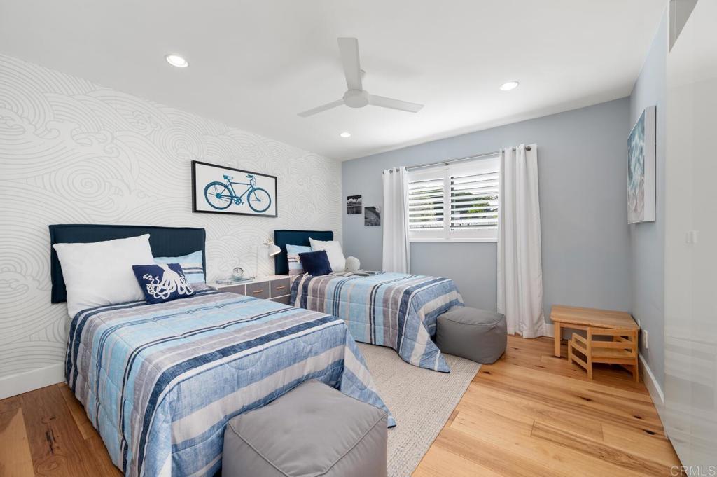 458 E Glaucus Street