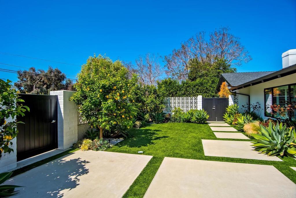 458 E Glaucus Street