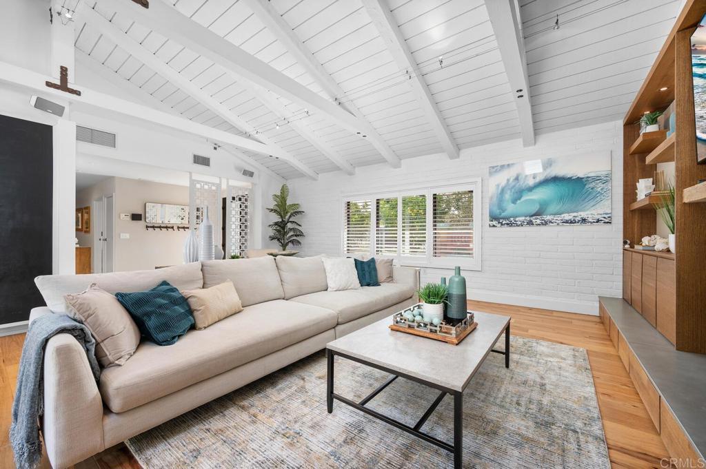 458 E Glaucus Street