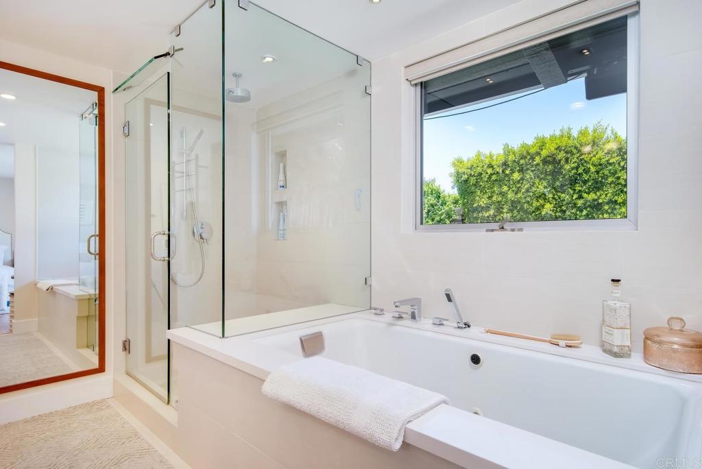 458 E Glaucus Street