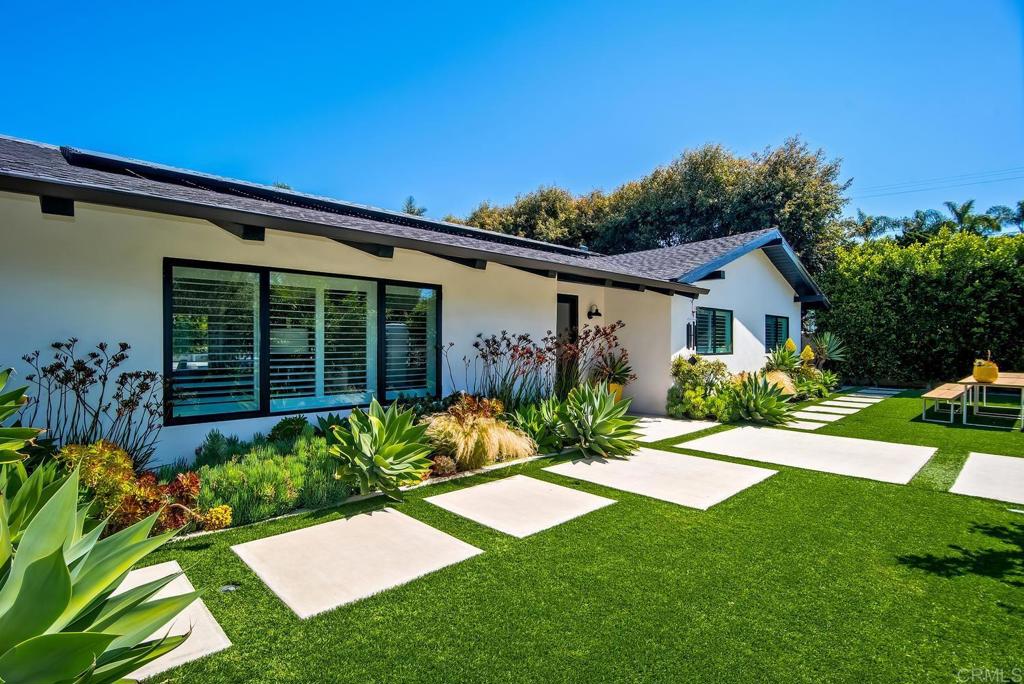 458 E Glaucus Street