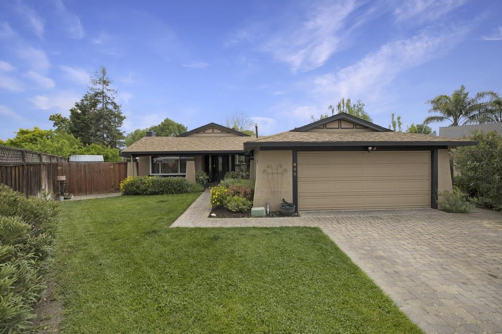 446 Lyoncross WAY