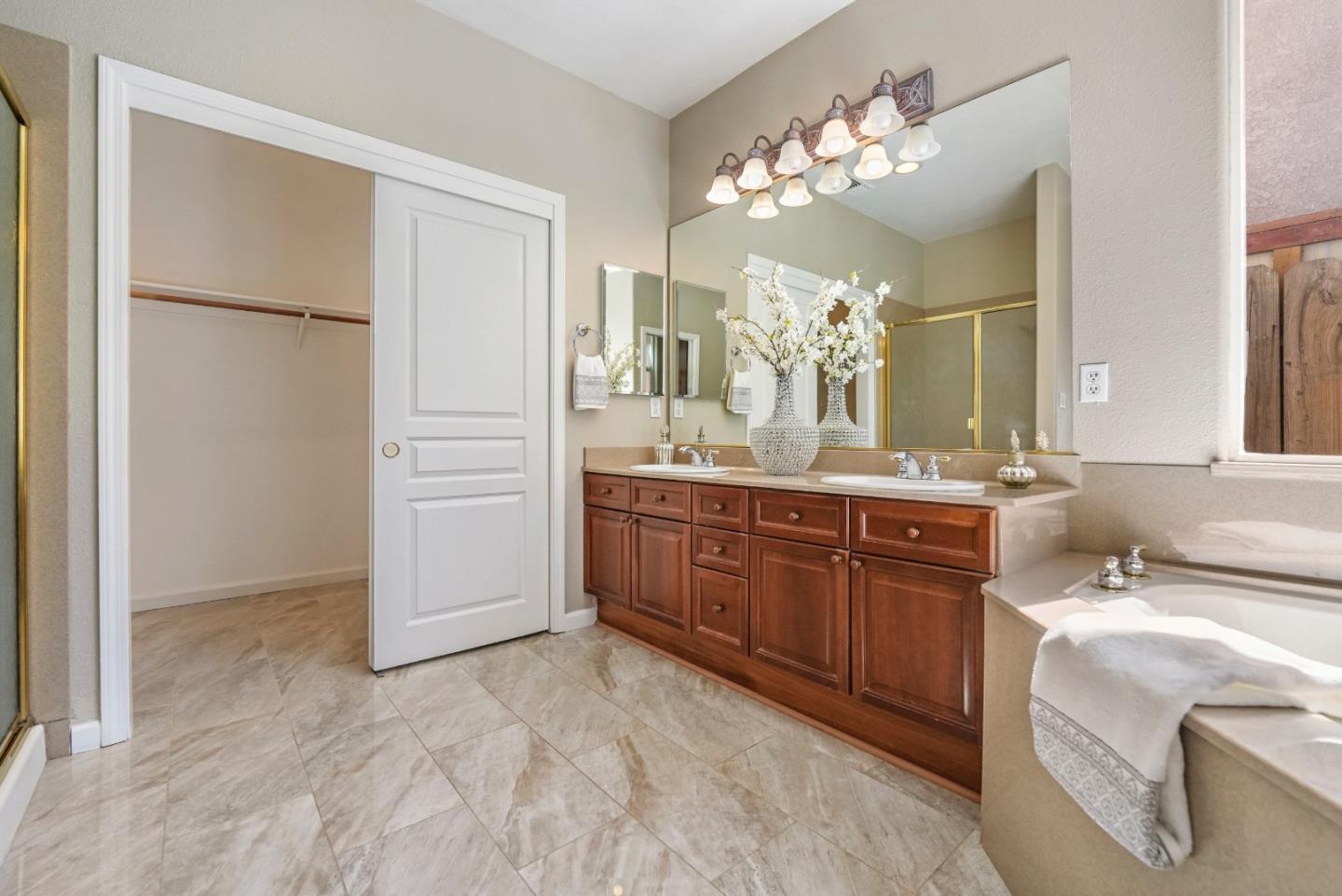 4021 Tierra Lago DR