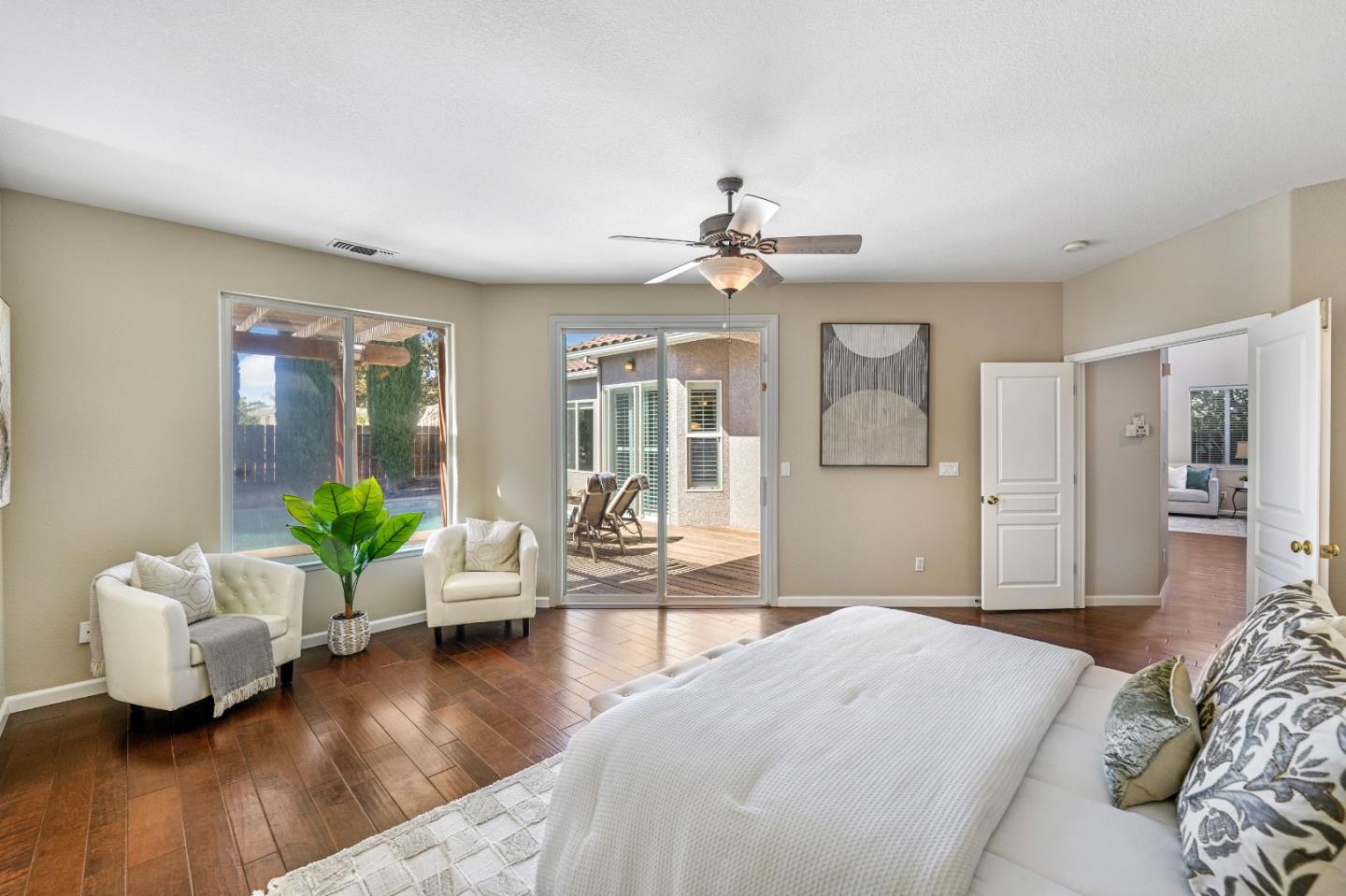 4021 Tierra Lago DR