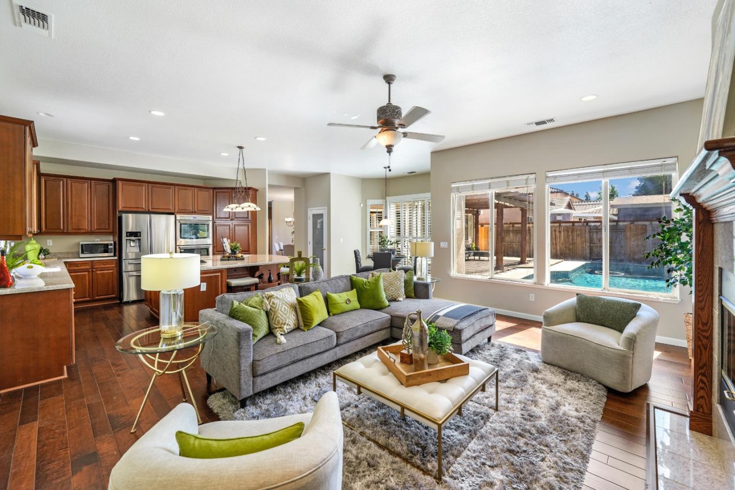 4021 Tierra Lago DR