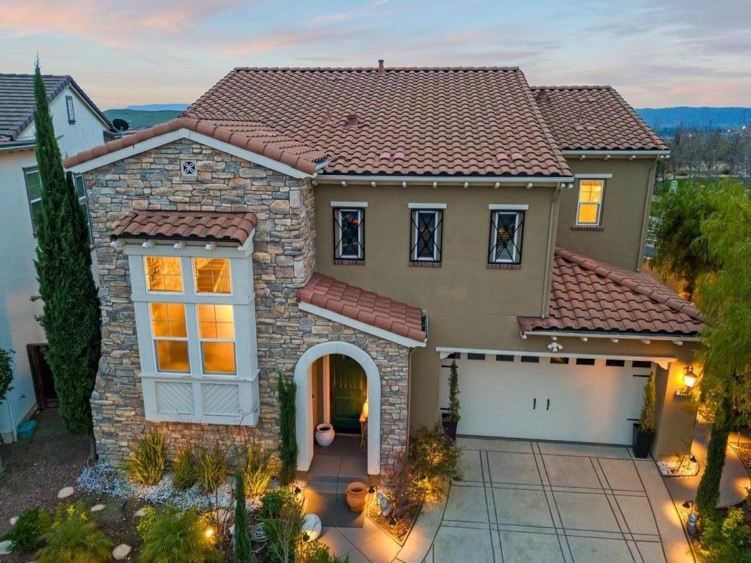 3489 Ironwood DR