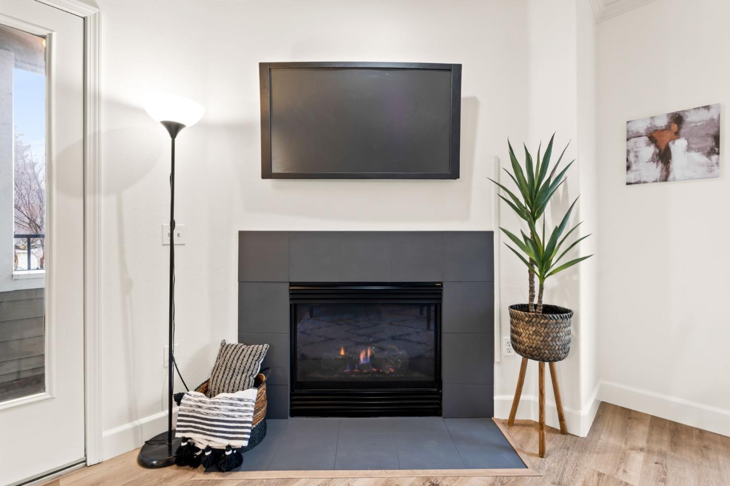 852 Diablo Avenue 104