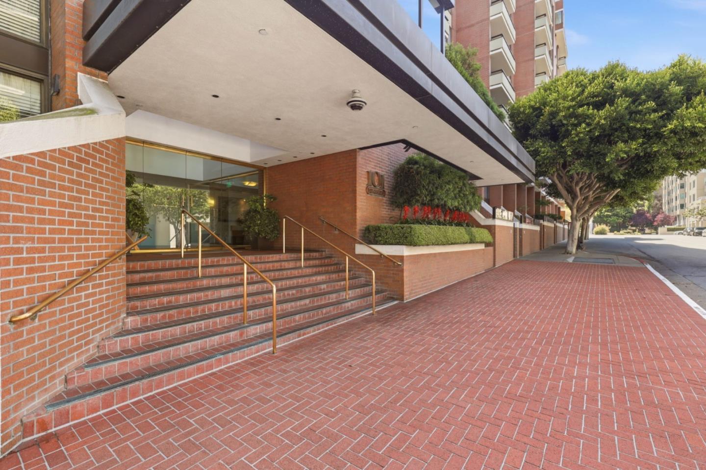 101 Lombard ST 201E
