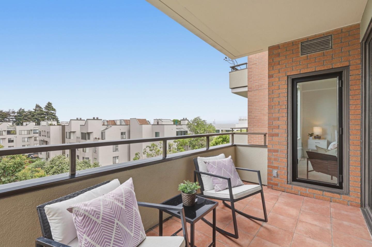 101 Lombard ST 201E