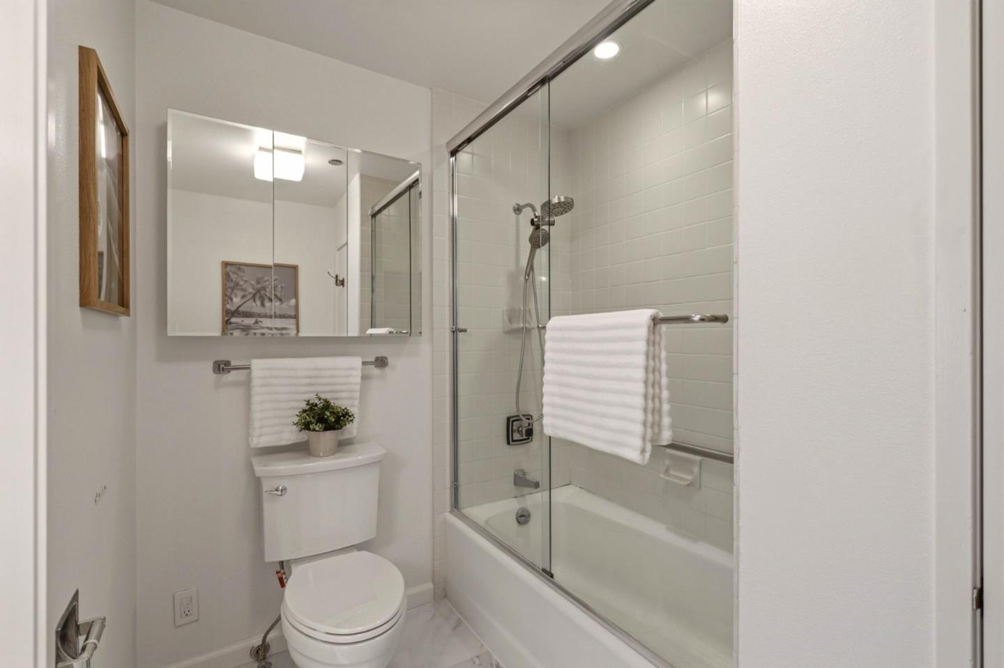 101 Lombard ST 201E