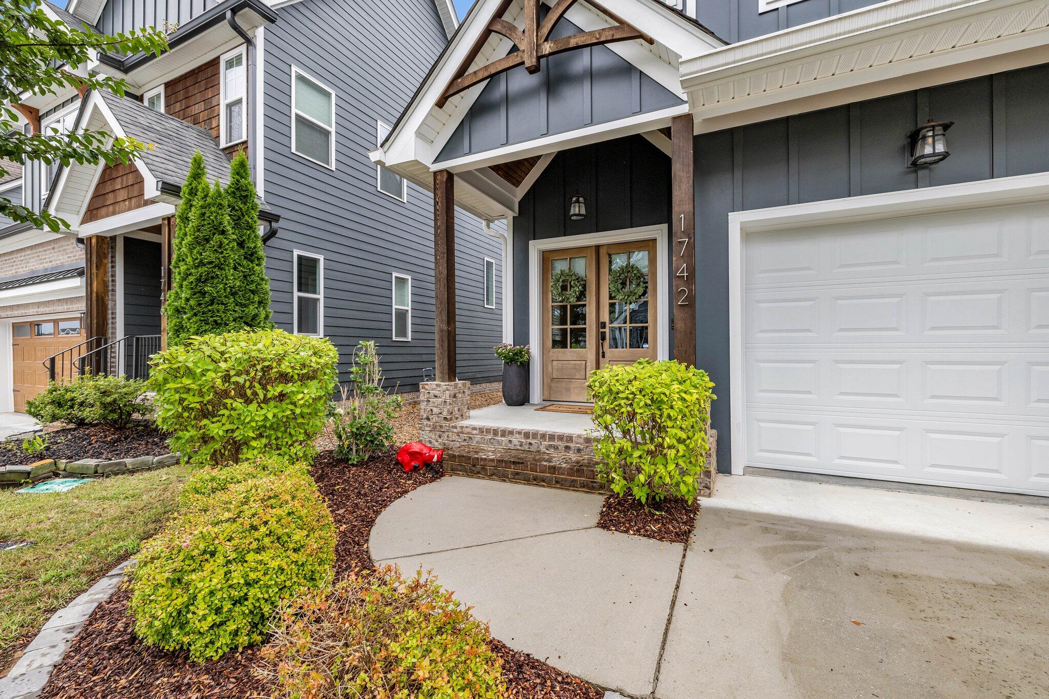 1742 Seven Pines Lane