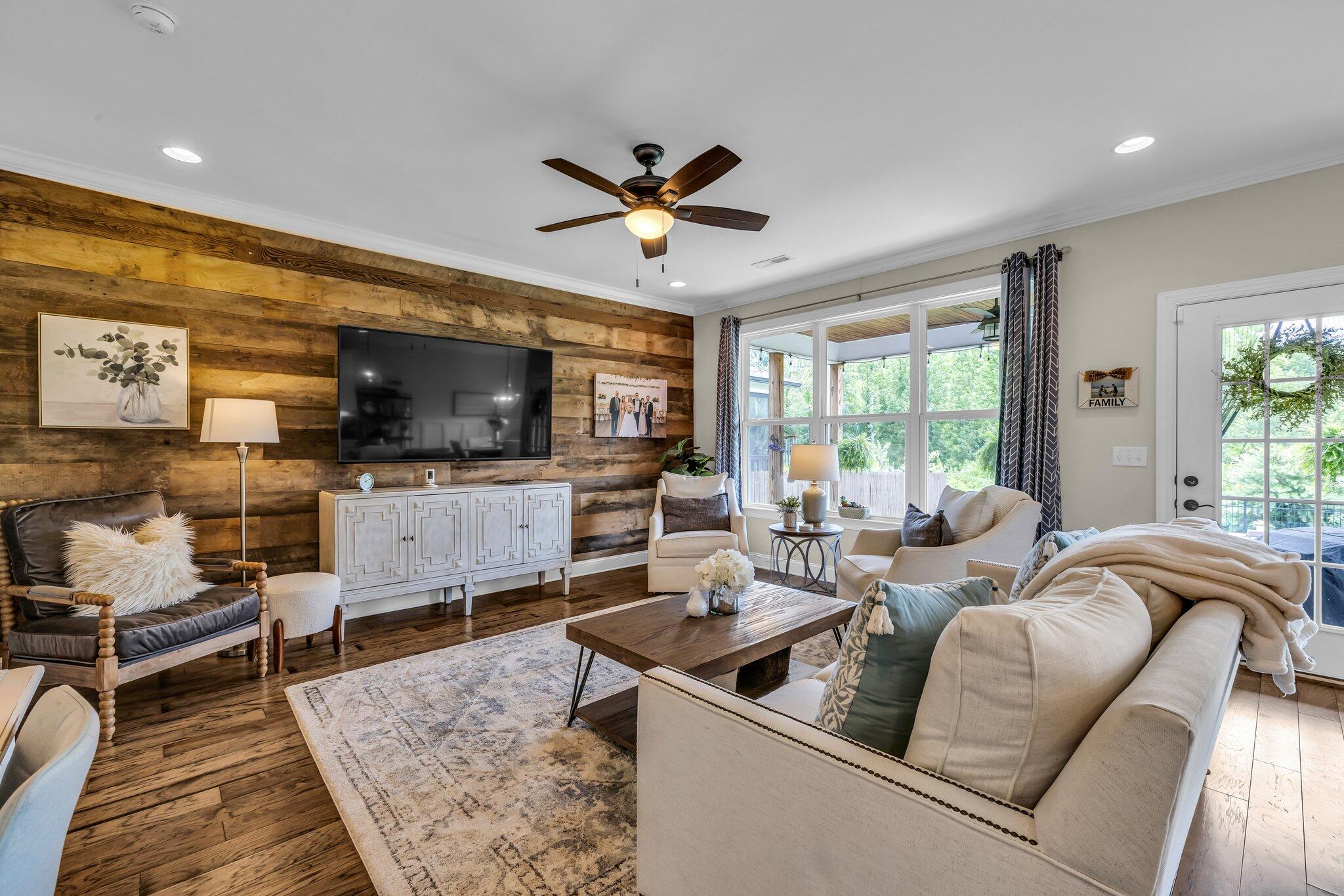 1742 Seven Pines Lane