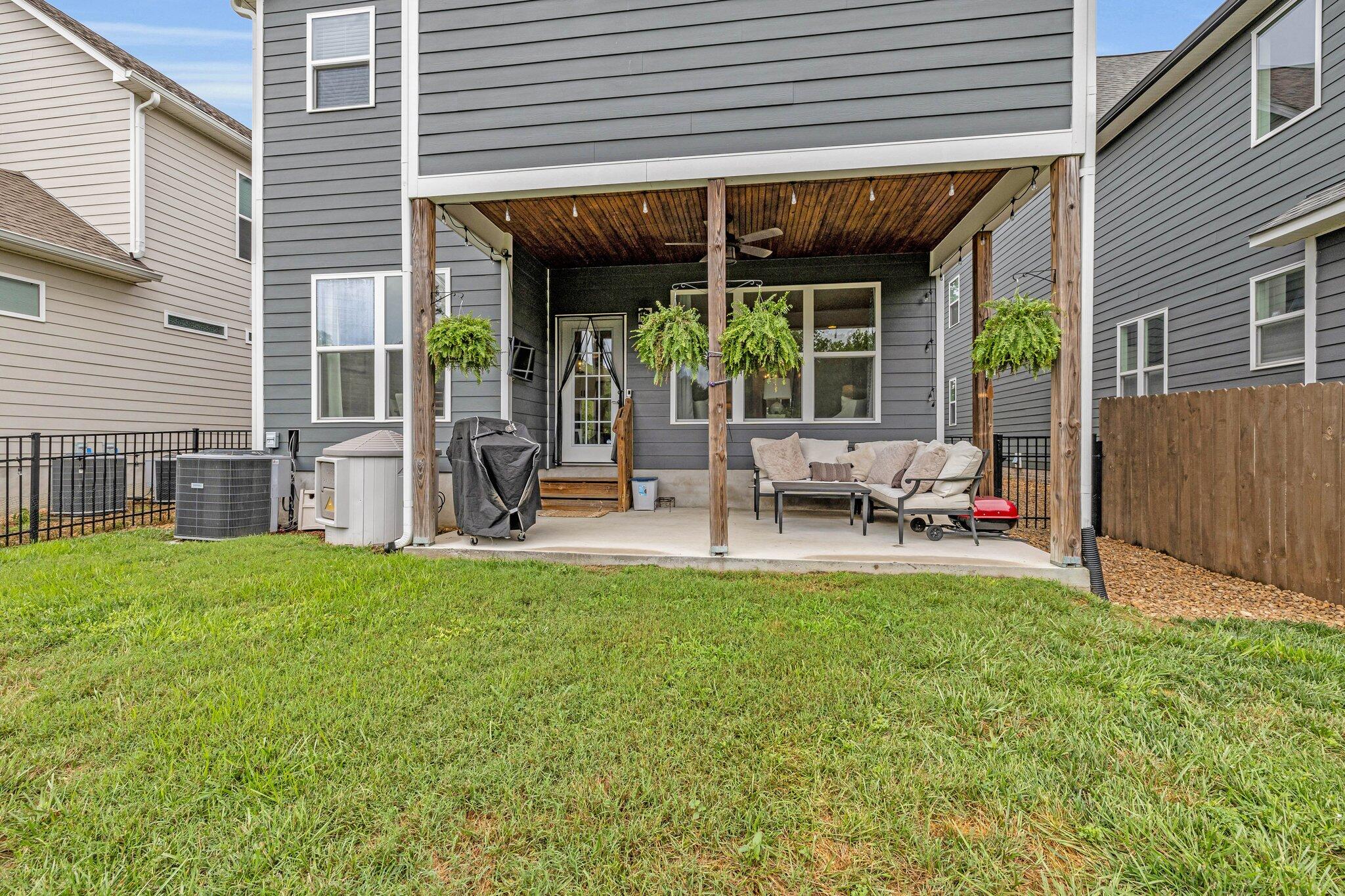 1742 Seven Pines Lane