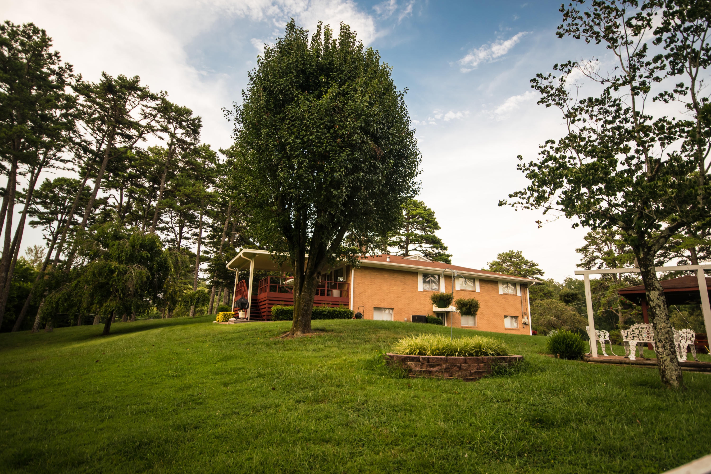 1338 Thrasher Pike
