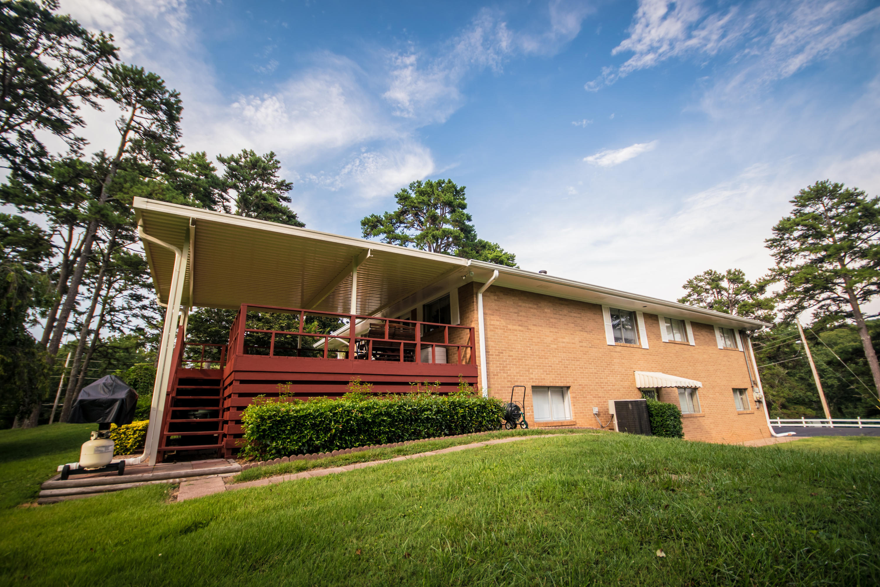 1338 Thrasher Pike