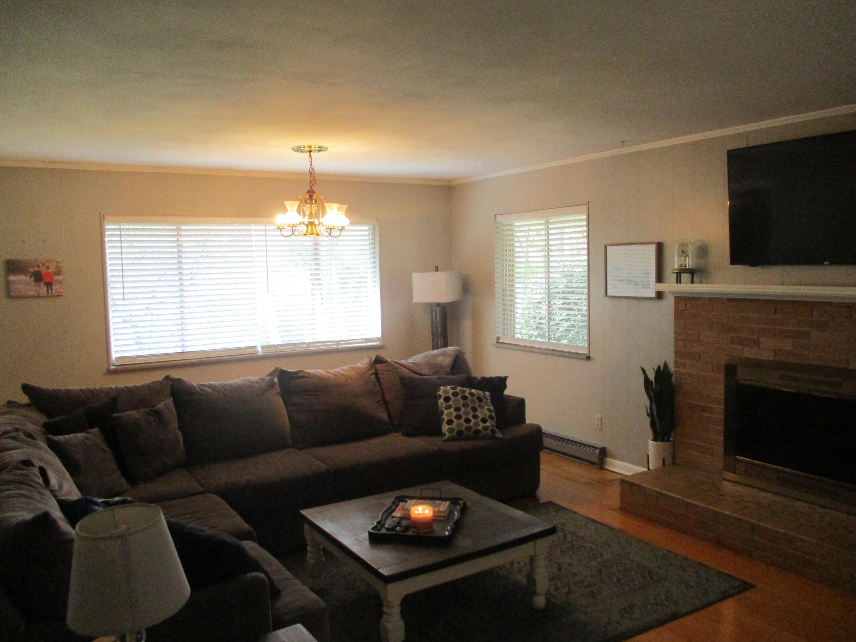1338 Thrasher Pike
