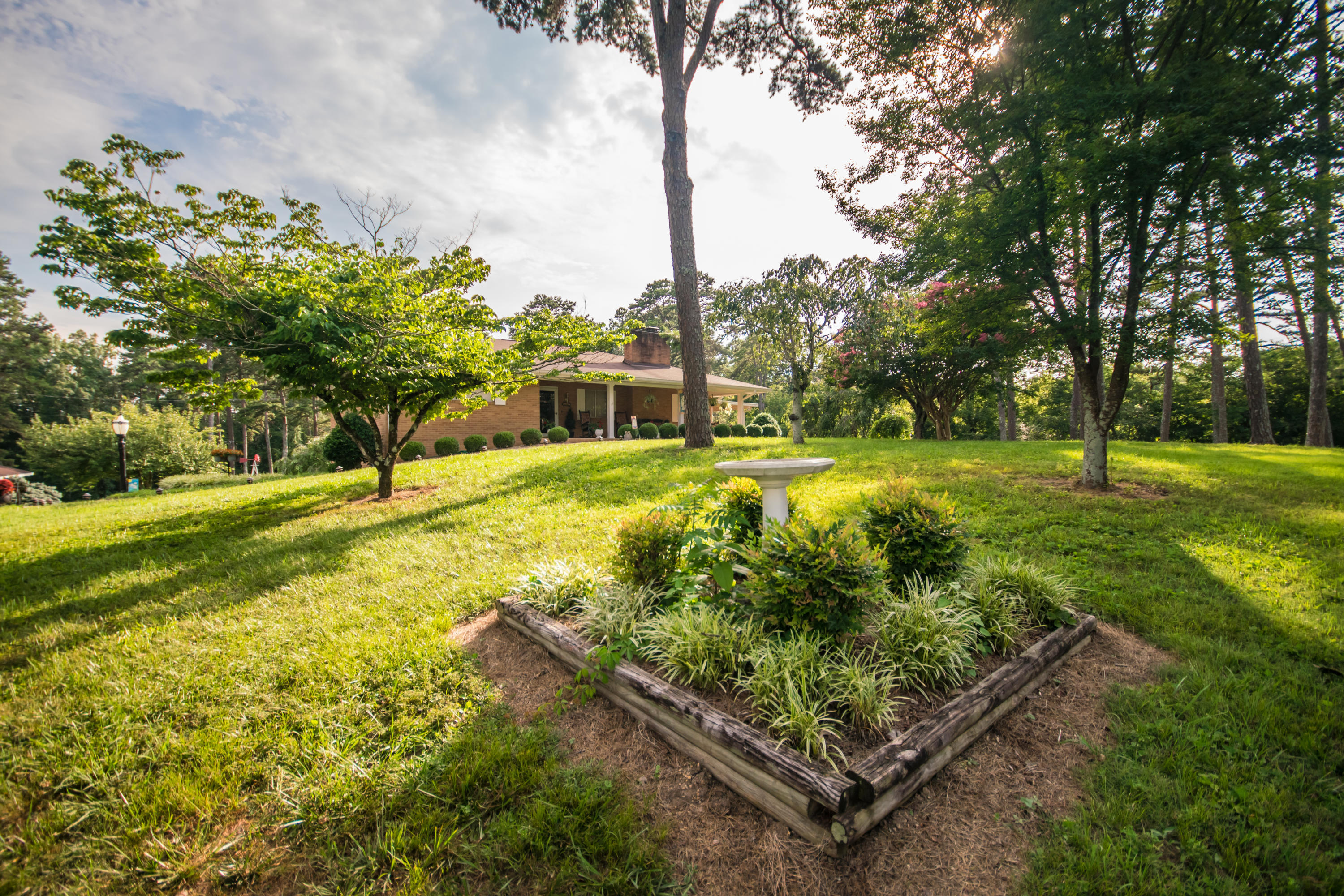 1338 Thrasher Pike