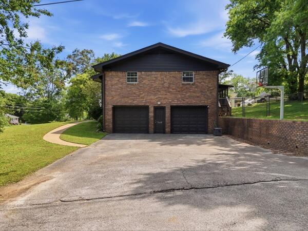 3416 Roberts Road